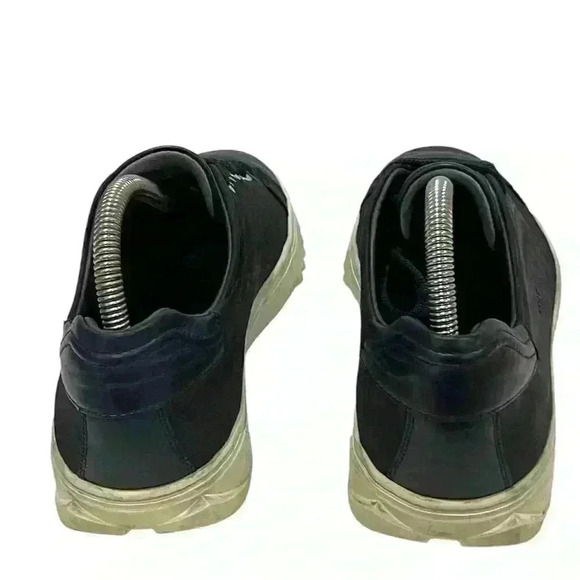 Salvatore Ferragamo Cube Italy Men's Navy Blue Leather  Low-Top Sneakers 7.5 M - Picture 6 of 15